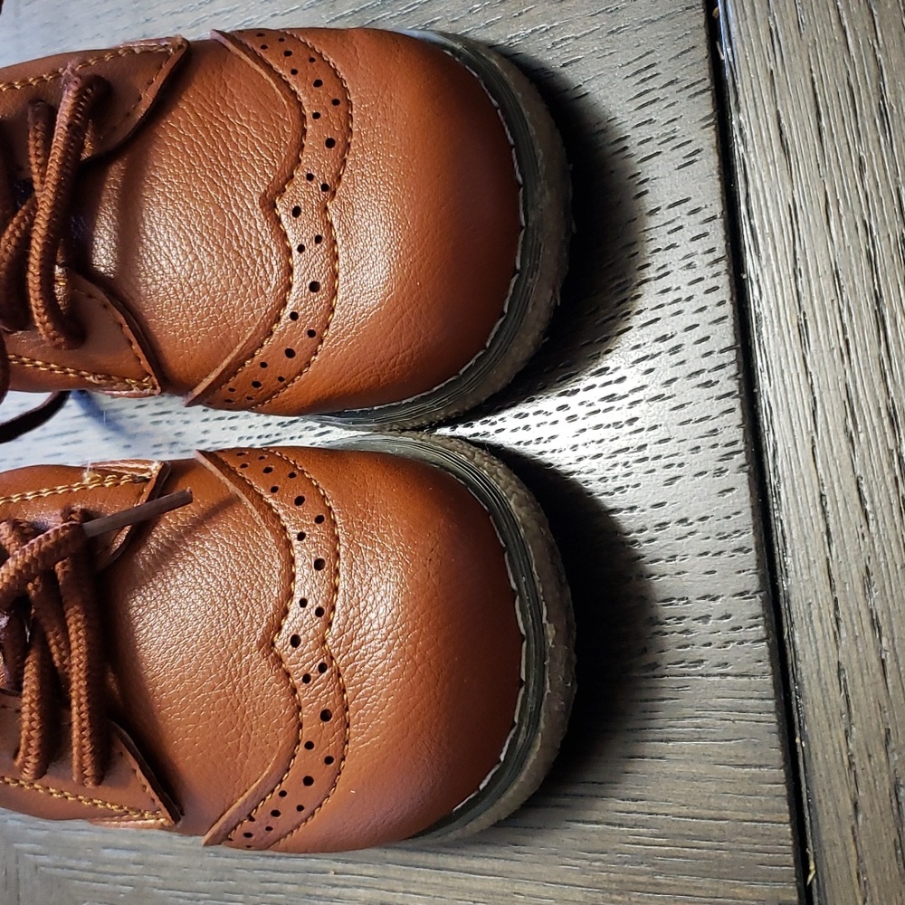Shoes - Picture 4 of 7
